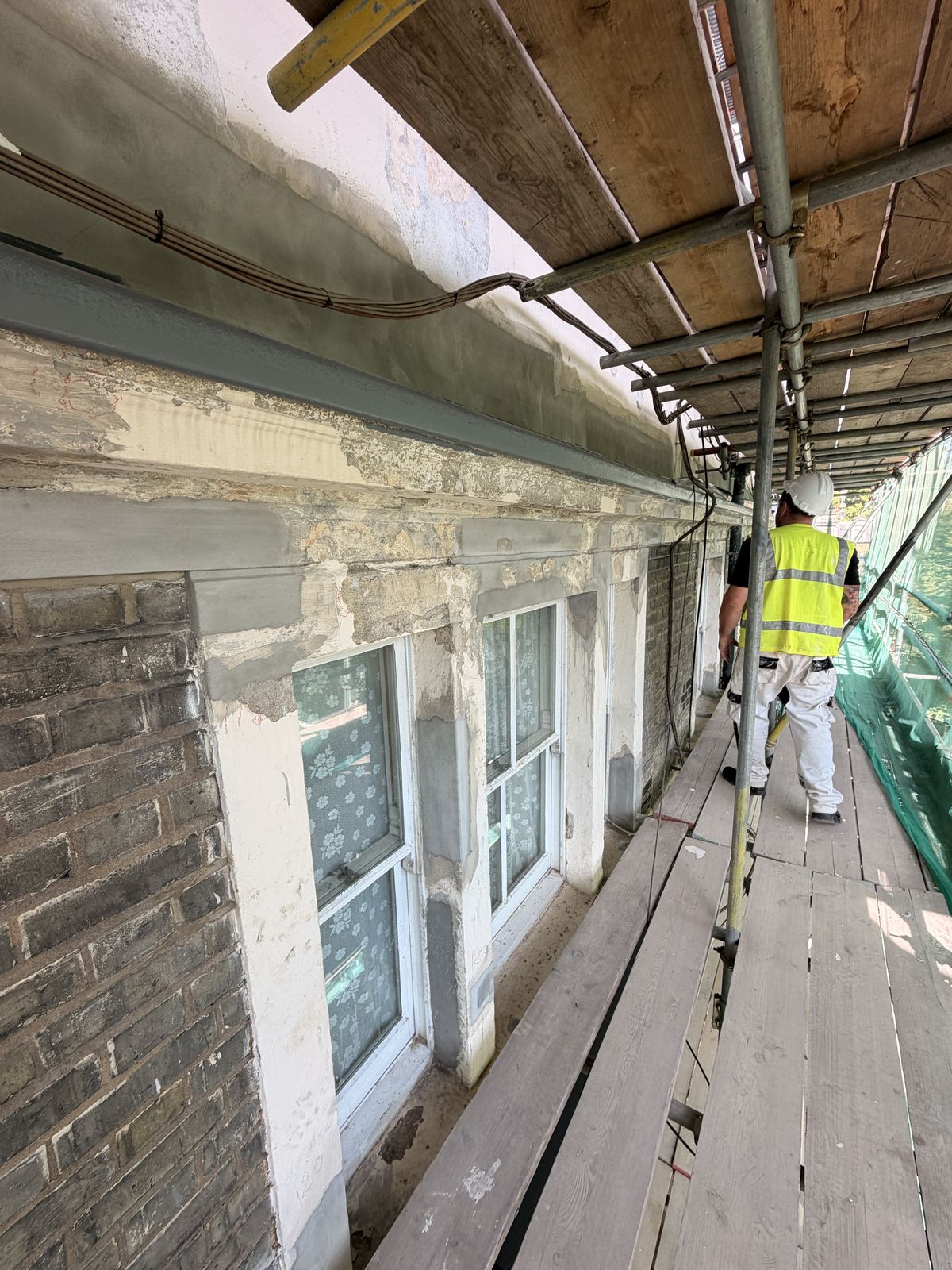 Render patch repairs to window reveals and banding